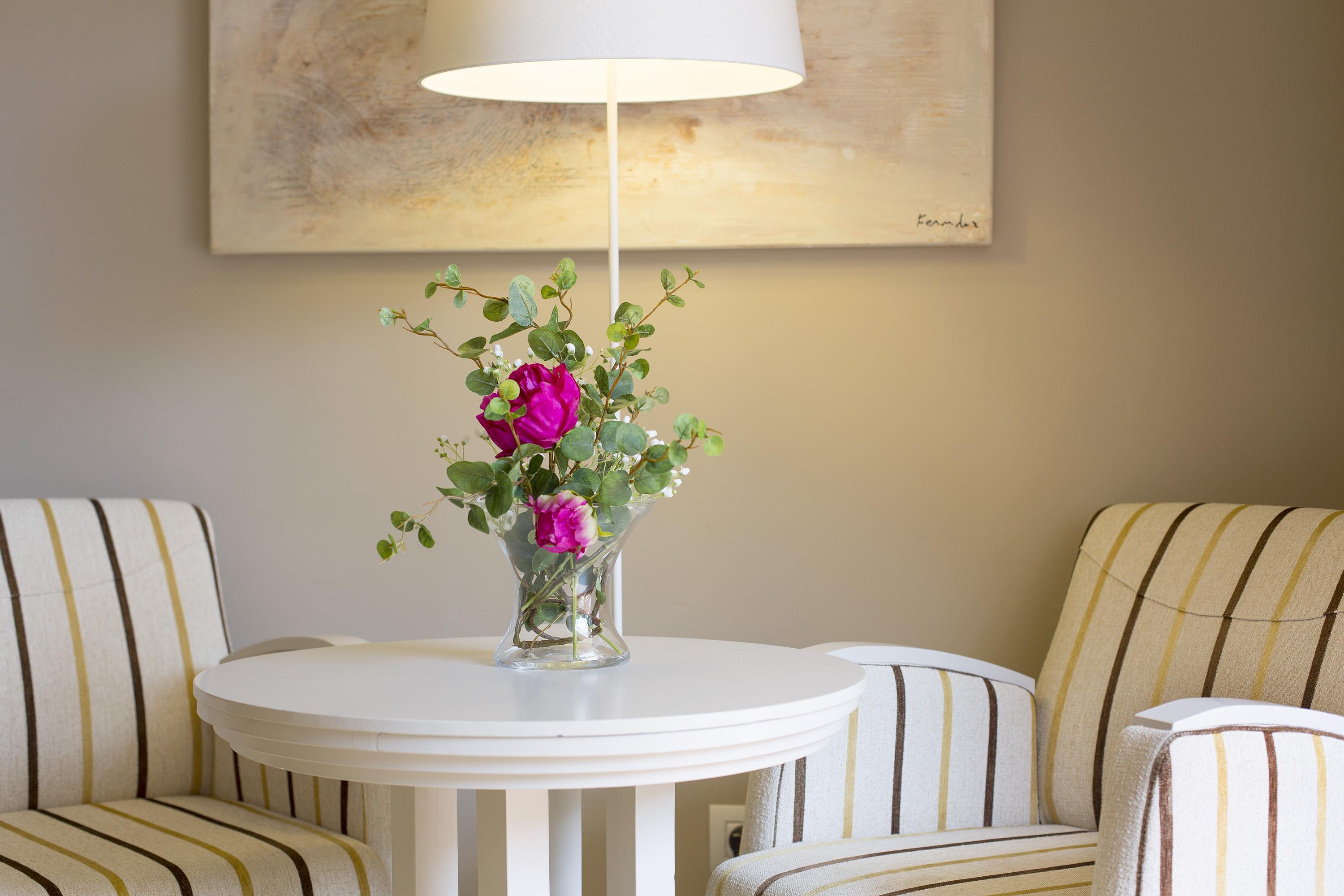 Hipotels Hipocampo Palace & Spa Кала Милор Екстериор снимка A table lamp