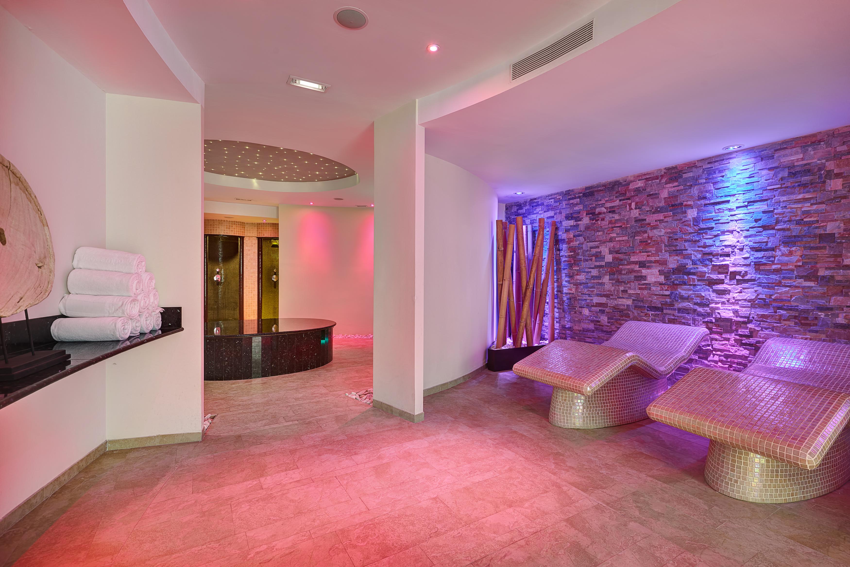 Hipotels Hipocampo Palace & Spa Кала Милор Екстериор снимка Spa at the Hotel